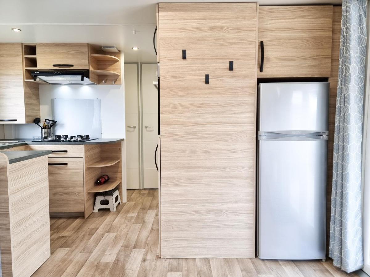 Prachtig Chalet Ok50 D12 Op Familiecamping Oostkapelle Eksteriør bilde