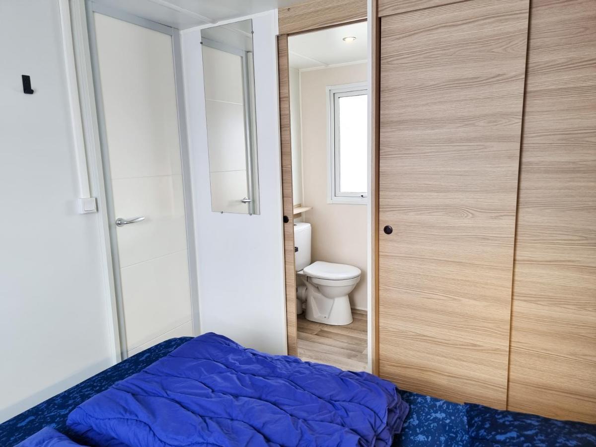 Prachtig Chalet Ok50 D12 Op Familiecamping Oostkapelle Eksteriør bilde
