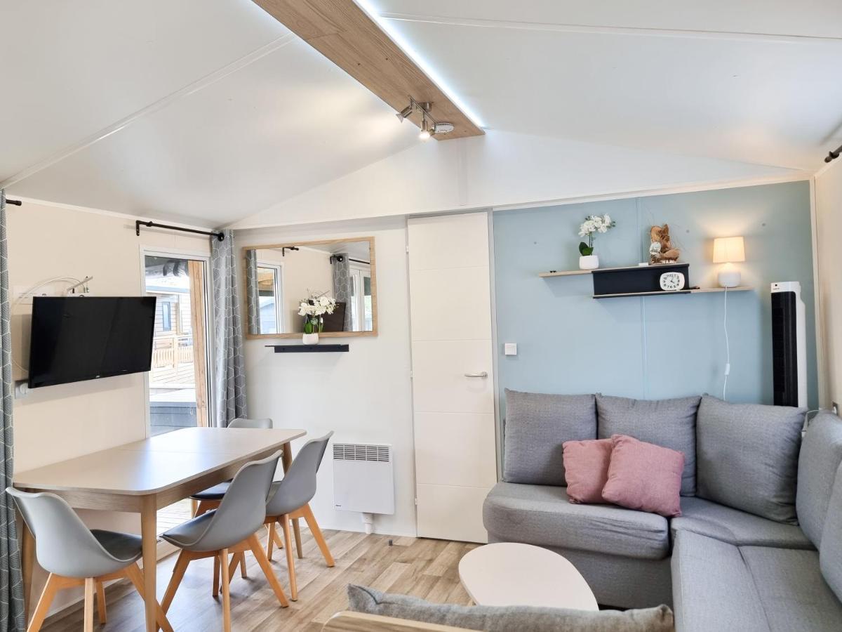 Prachtig Chalet Ok50 D12 Op Familiecamping Oostkapelle Eksteriør bilde
